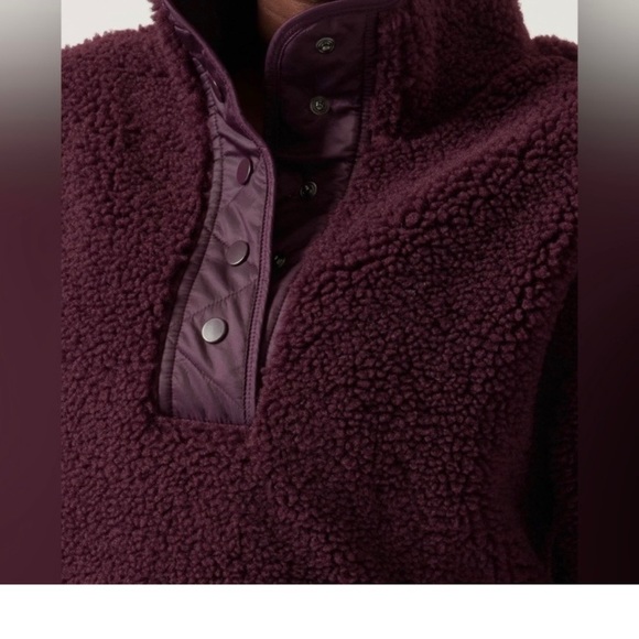 Athleta Cozy Sherpa Pullover Snap Quilted
Oversized Fit Sweatshirt Size M - Picture 2 of 5
